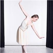 Insegnante danza classica impartisce lezioni private e/o di gruppo